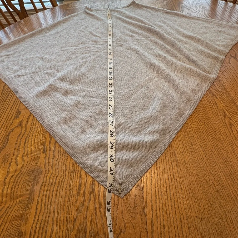 Beryll Gray Cashmere Poncho Wrap Cape One Size OS Tiny Repair